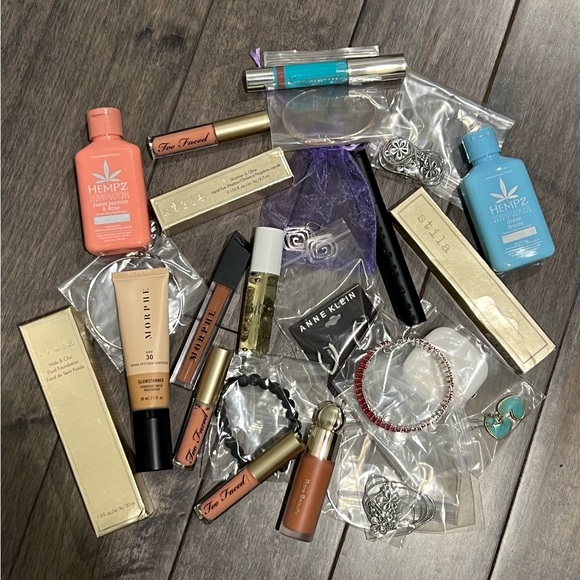 New Years Mystery Goody Bag! - Picture 2 of 5